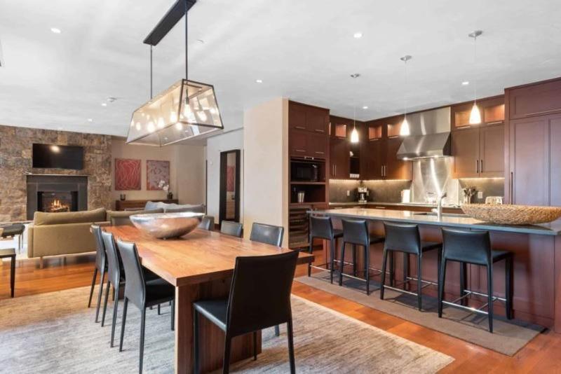 4 Bedroom Luxury Residence At Solaris Residences 베일 외부 사진