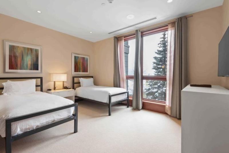 4 Bedroom Luxury Residence At Solaris Residences 베일 외부 사진