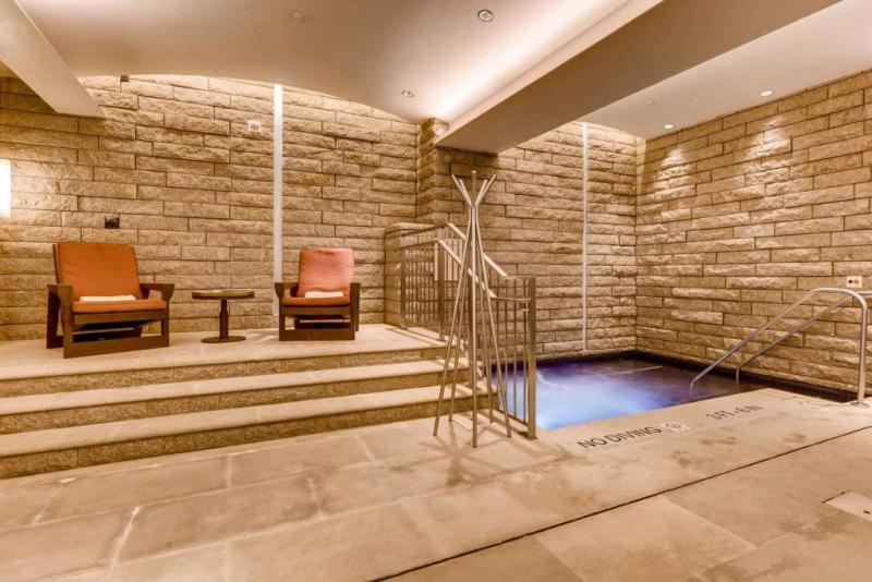 4 Bedroom Luxury Residence At Solaris Residences 베일 외부 사진