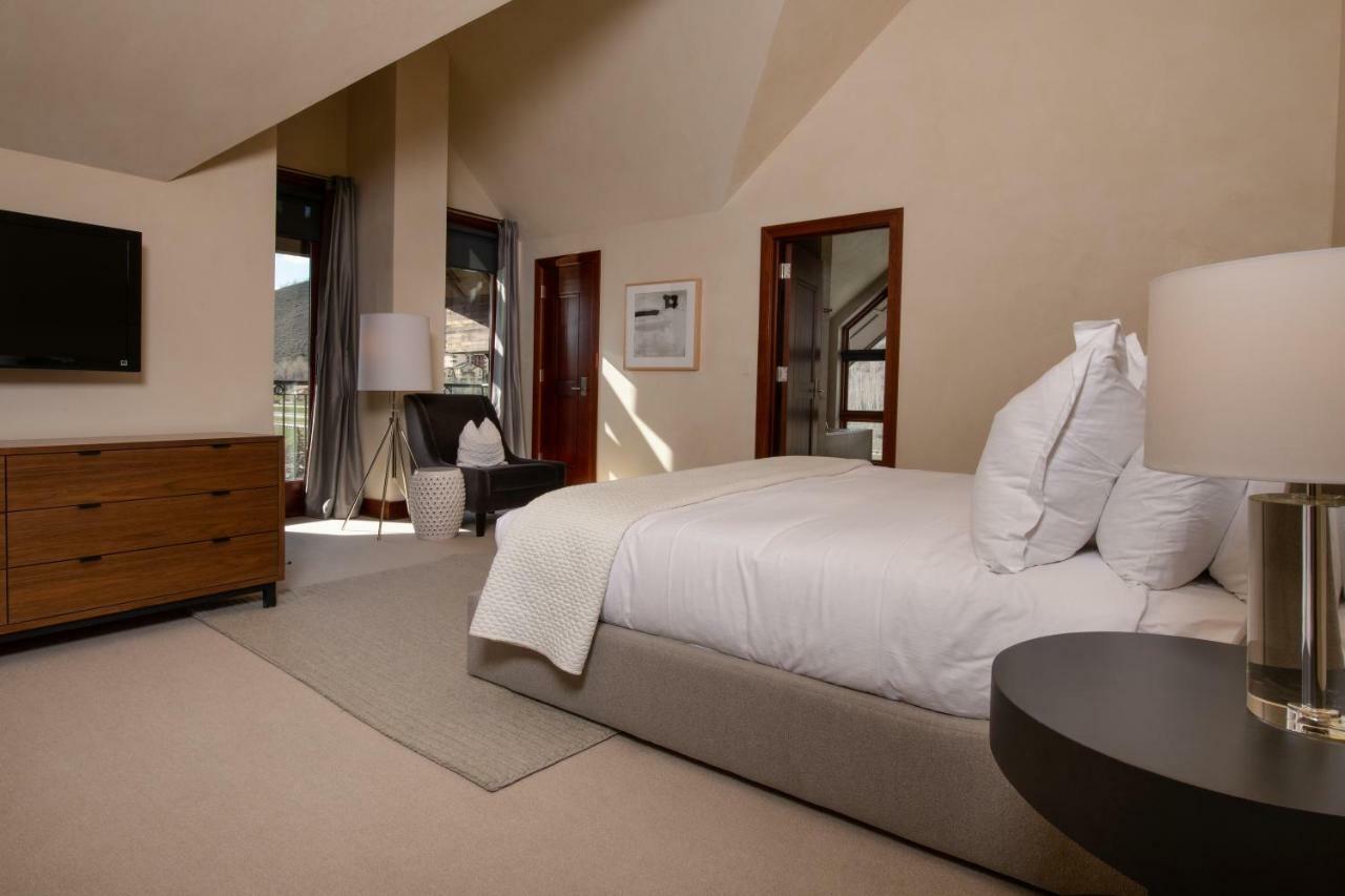 4 Bedroom Luxury Residence At Solaris Residences 베일 객실 사진